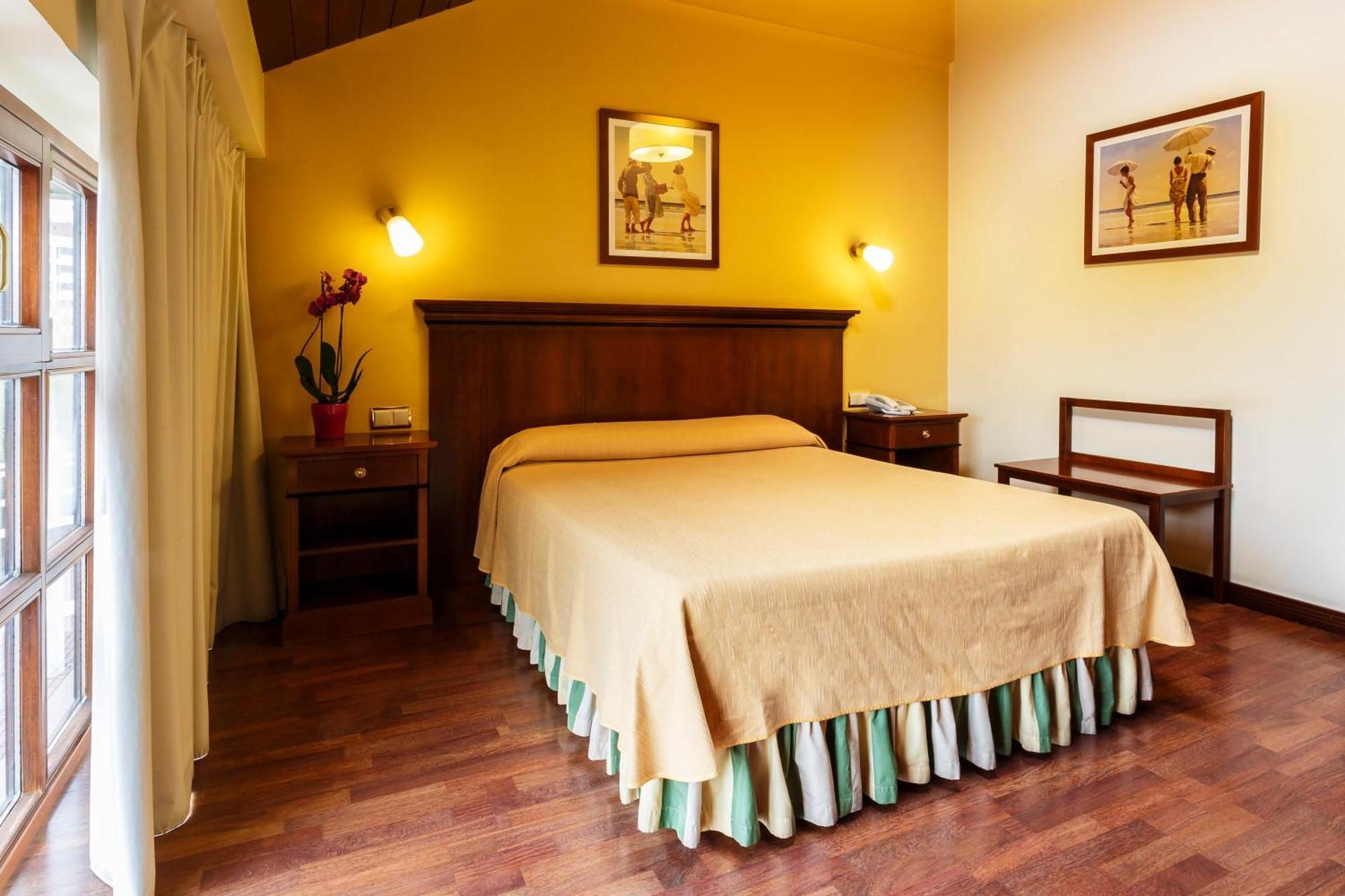 Hotel Azofra Burgo 객실 사진
